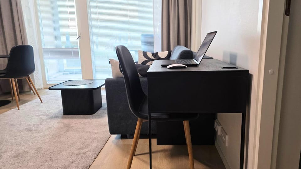 Rahulihomes City Centre Jyväskylä 1 Bedroom Nice Terrace 100mb Wi-Fi 3min Train Station Apartment in Finland