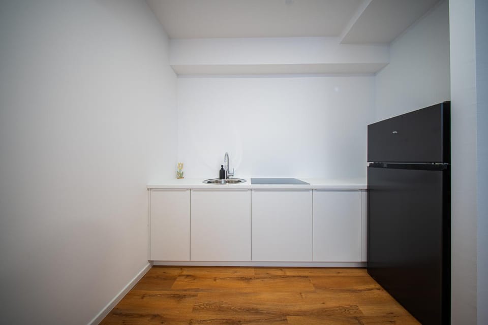 Property building, Kitchen or kitchenette, oven, stove, kitchen