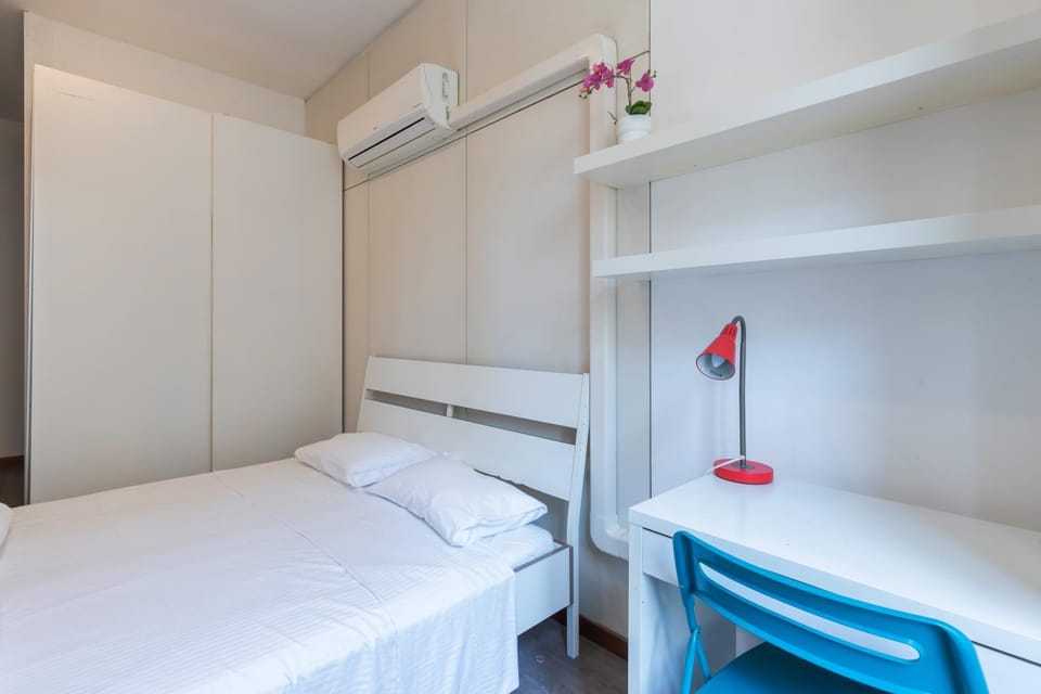 Bed, Photo of the whole room, Bedroom, wardrobe, air conditioner