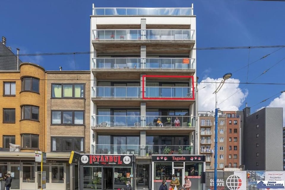 Property building, Location