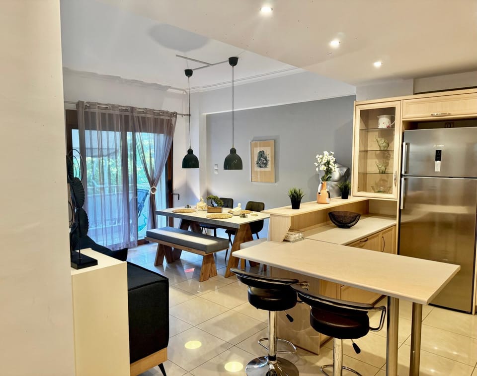 Living room, Dining area