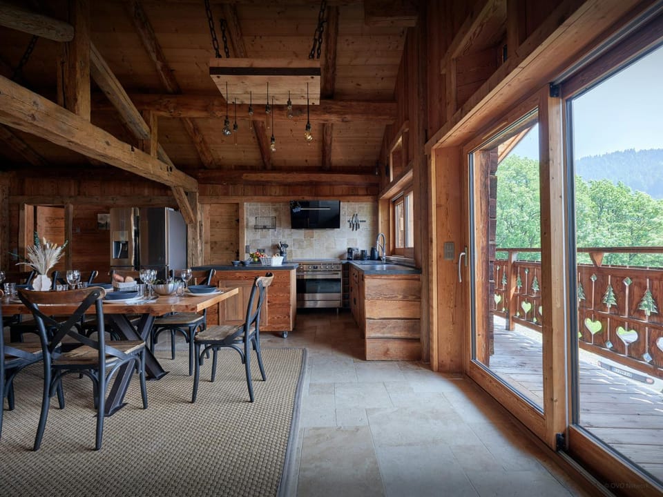 View (from property/room), Kitchen or kitchenette, Dining area