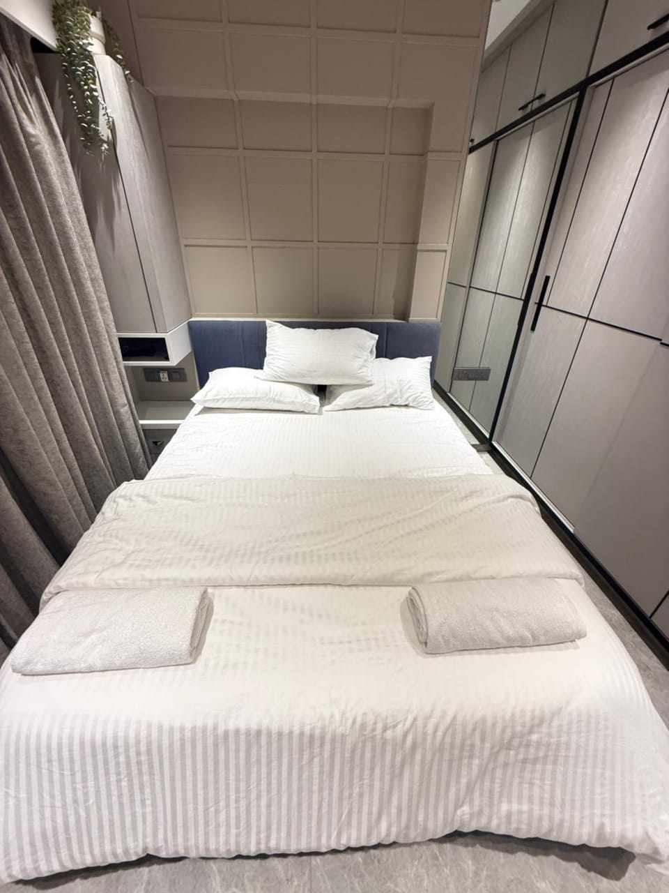 Private Ensuite Room in Modern Apartment Vacation rental in Mumbai