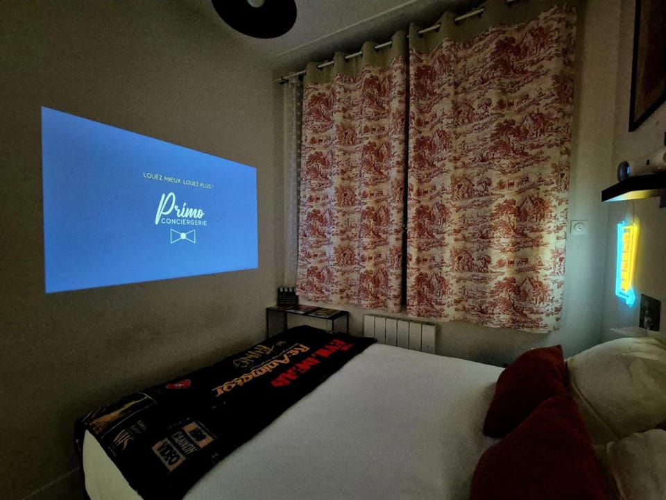 Bed, TV and multimedia