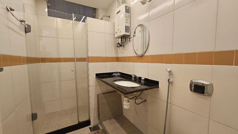 Studio Copacabana w/ AC | 5 min to the Beach Apartment in Rio de Janeiro