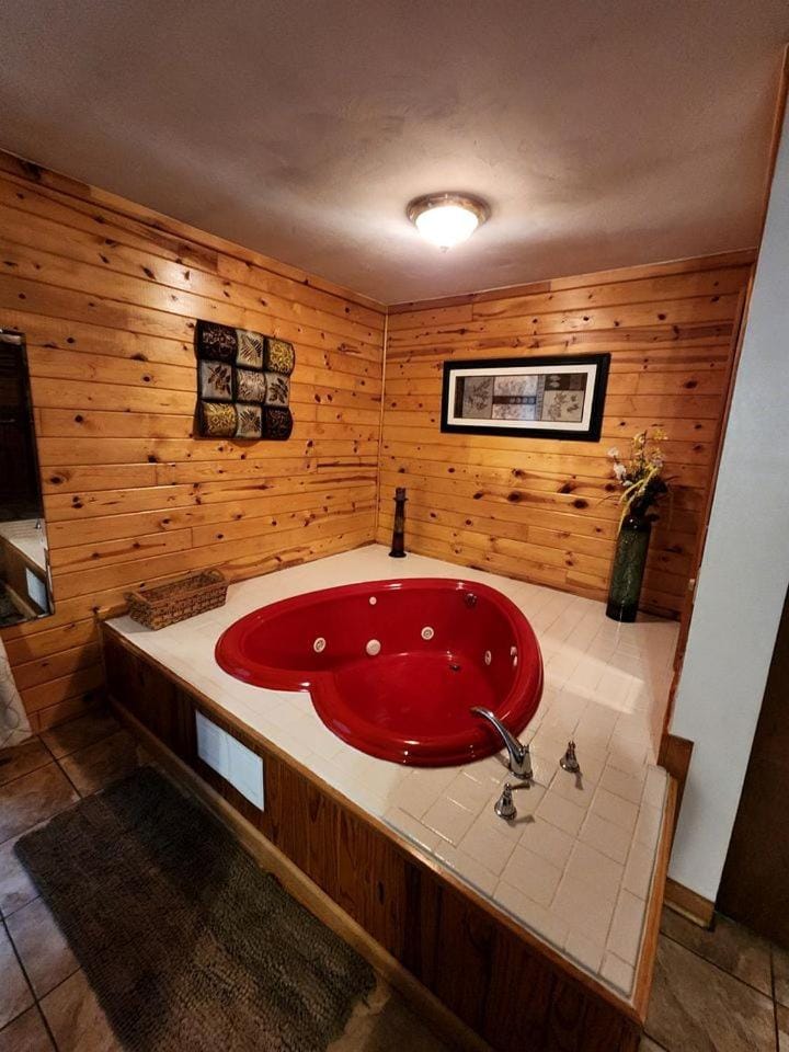 Charming Cabin Rental Perfect for Couples in Carroll County, Arkansas Cabin in Carroll County