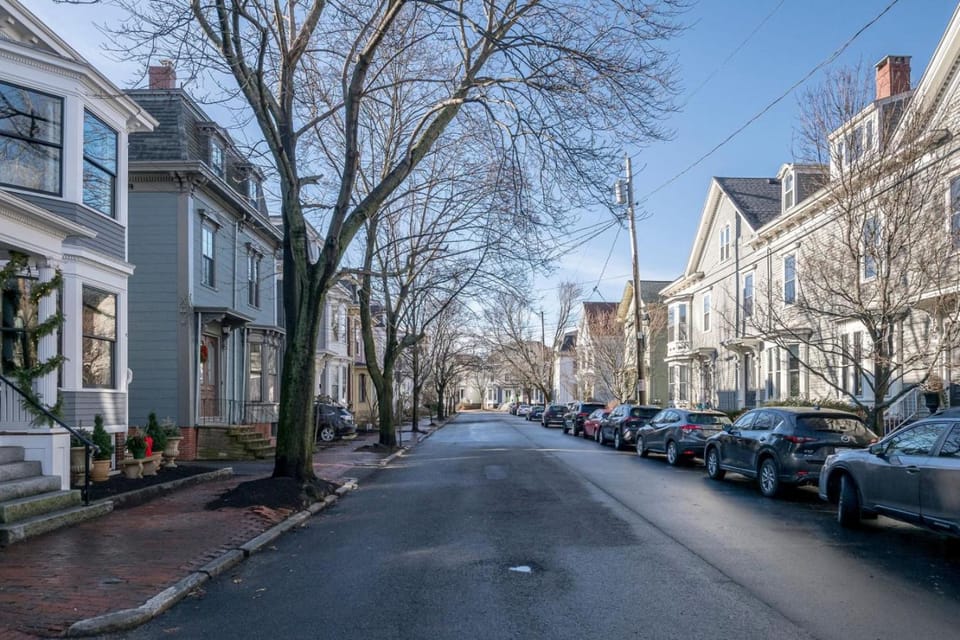 Luxurious West End Historic Townhome - The Cushman House in South Portland