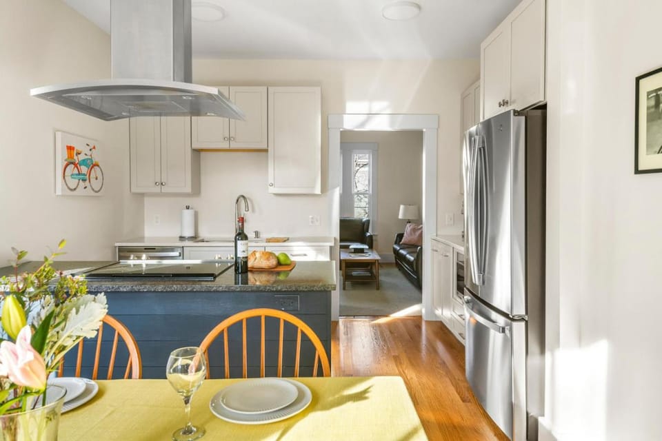 Luxurious West End Historic Townhome - The Cushman House in South Portland