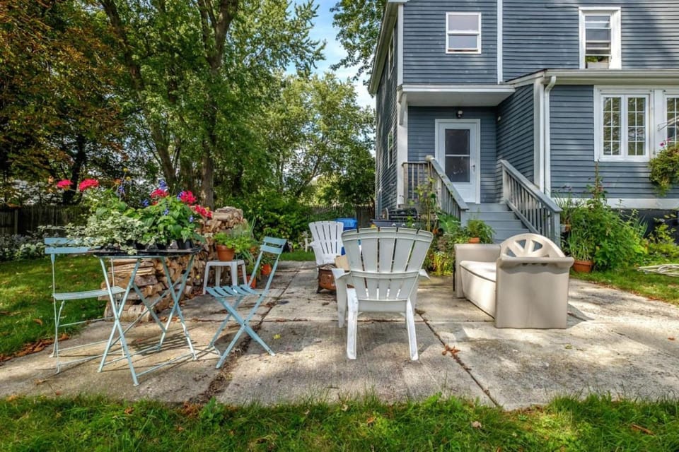 Back Cove - Sunny 2nd Floor Condo House in Portland
