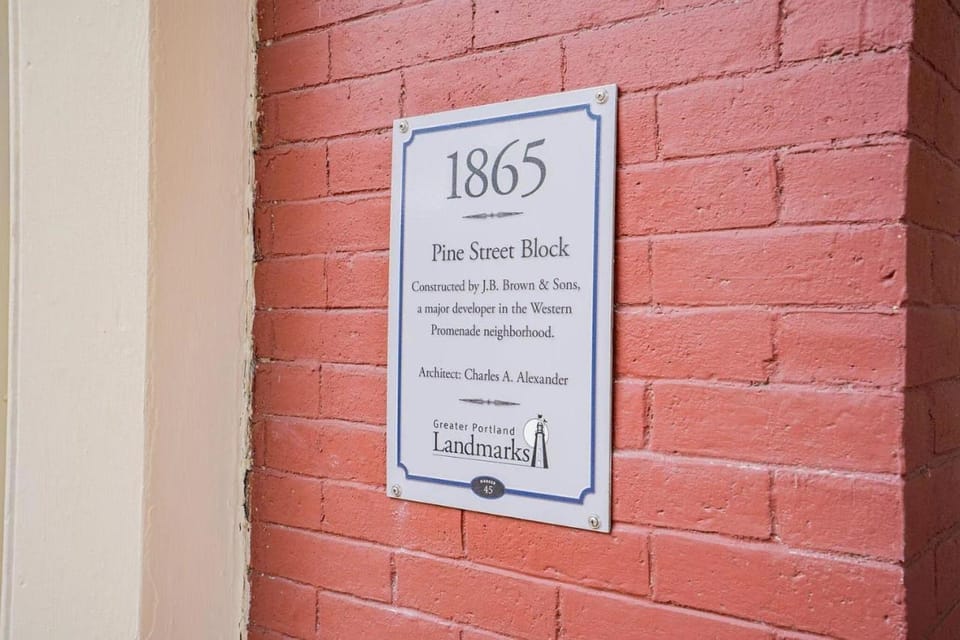 Local Landmark - Gorgeous Historic Home Apartment in South Portland