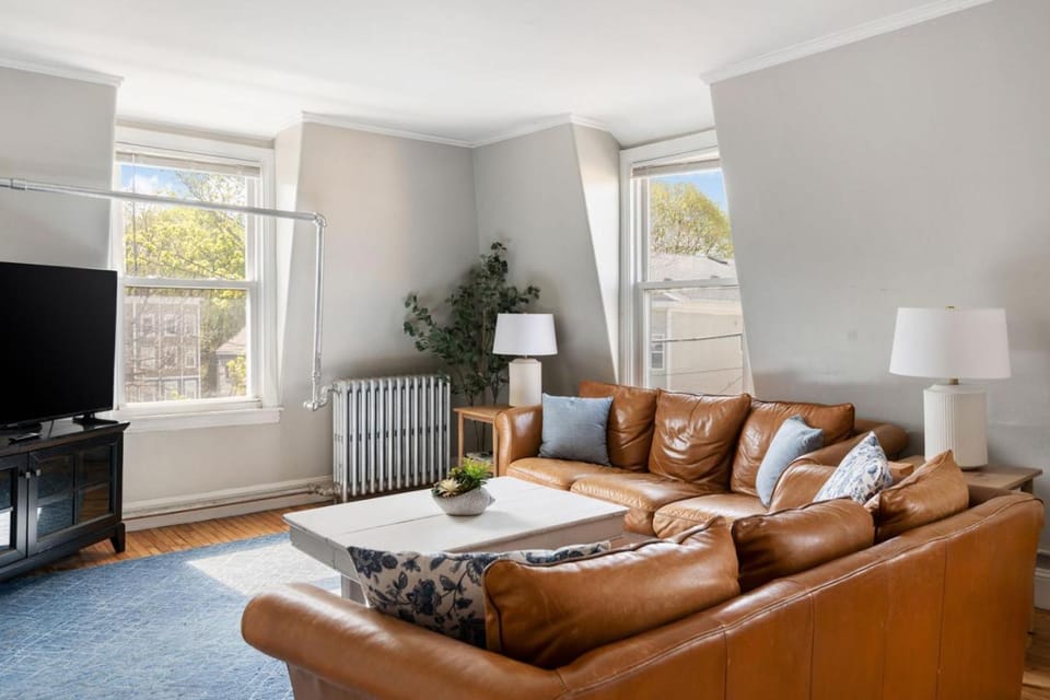 Skyline 138 Charming West End Mansard Penthouse Apartment in South Portland