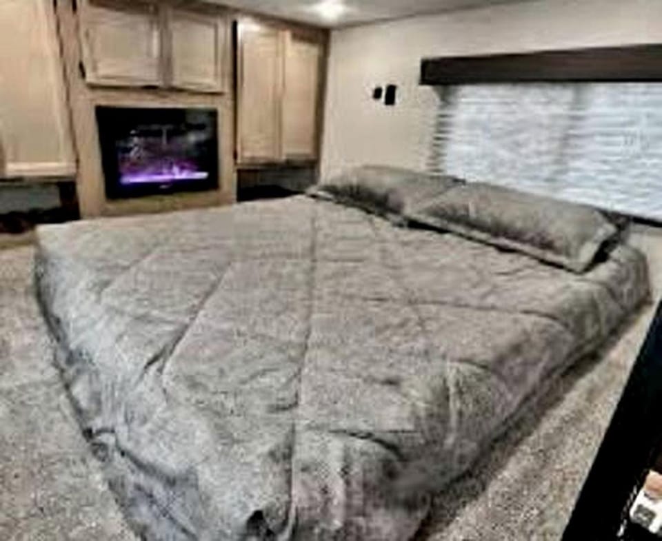 Kickin' BASS at Lake Fork: Lofted Tiny House near Quitman, Texas House in Texas