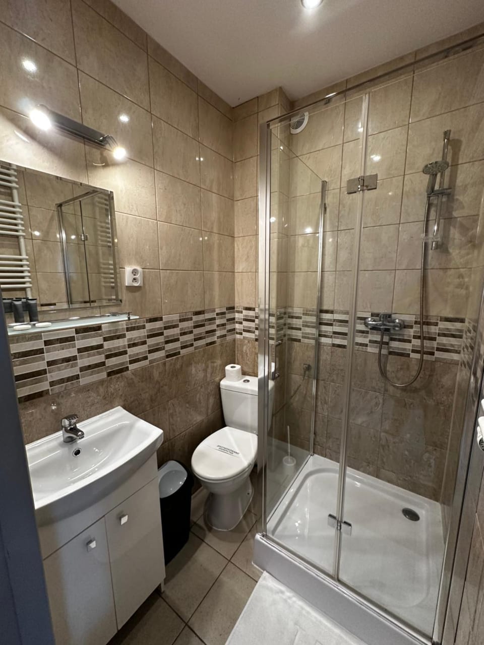 Rezydencja Karnat 3 noclegi z wyżywieniem Apartment in Lower Silesian Voivodeship