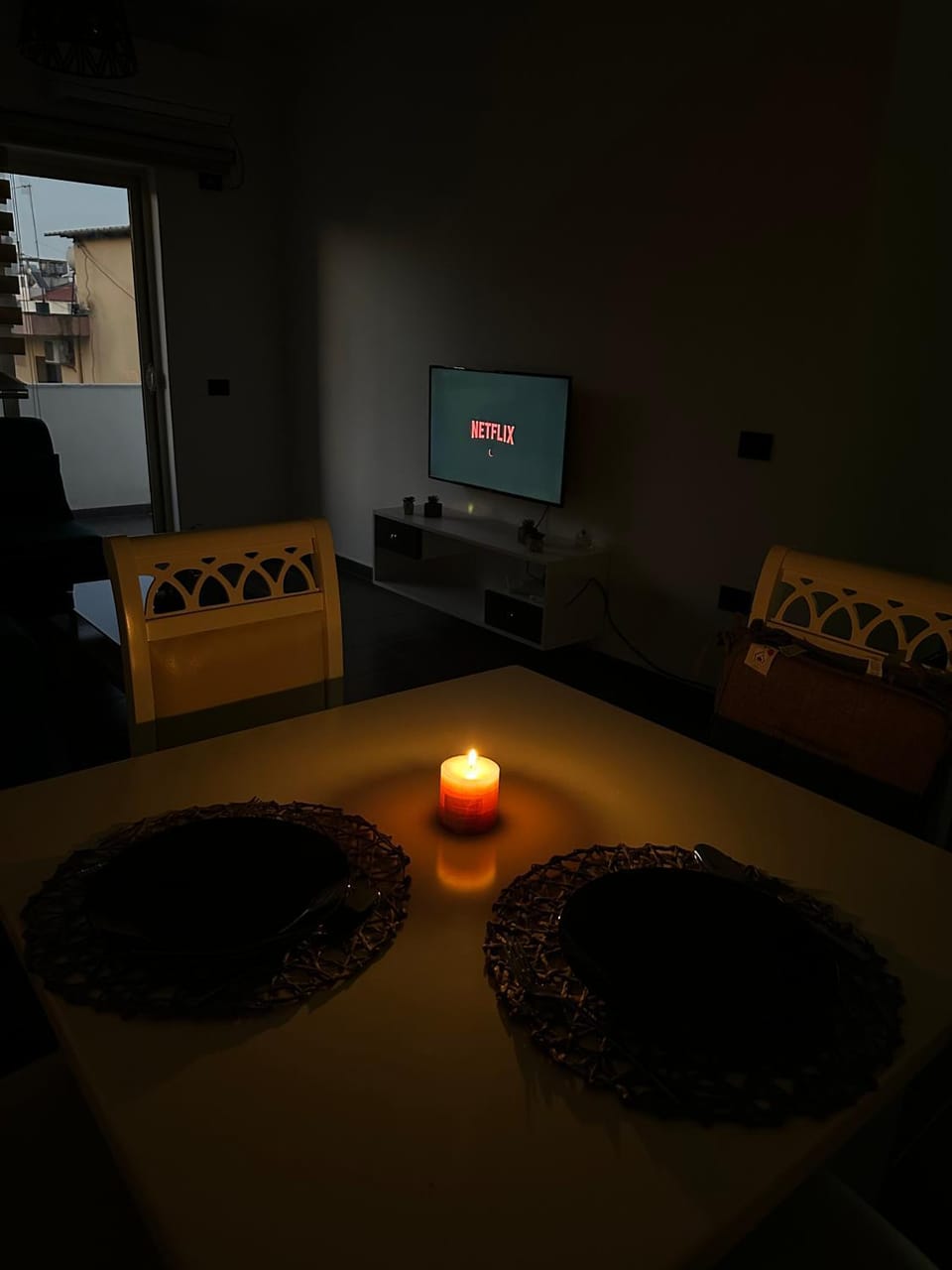 Communal lounge/ TV room, TV and multimedia, Dining area, Evening entertainment