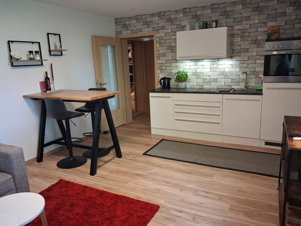 Kitchen or kitchenette, Living room