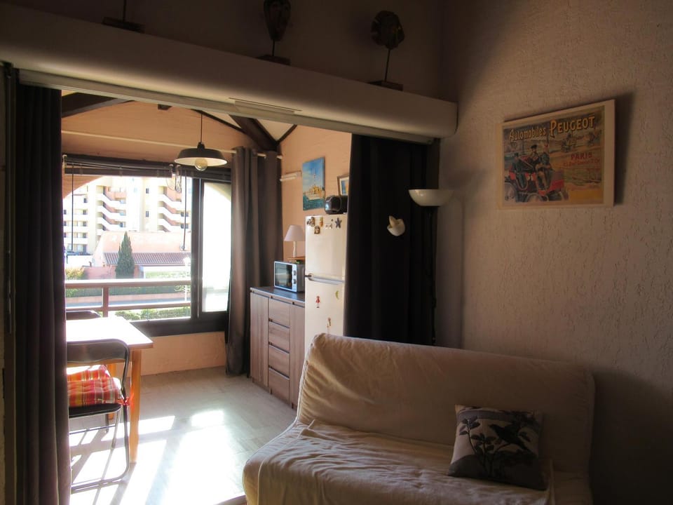 charmant petit studio cabine entre port et mer Cabin in Leucate