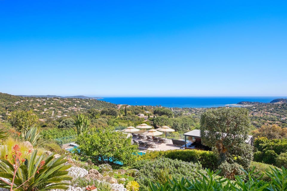 Garden, Sea view