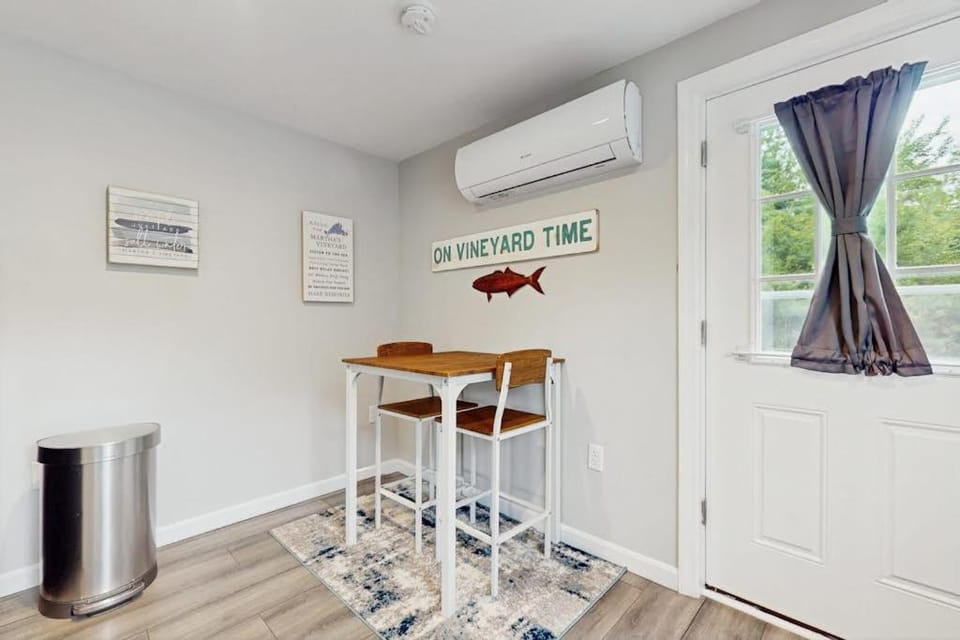 Garage Suite Apartment in Tisbury