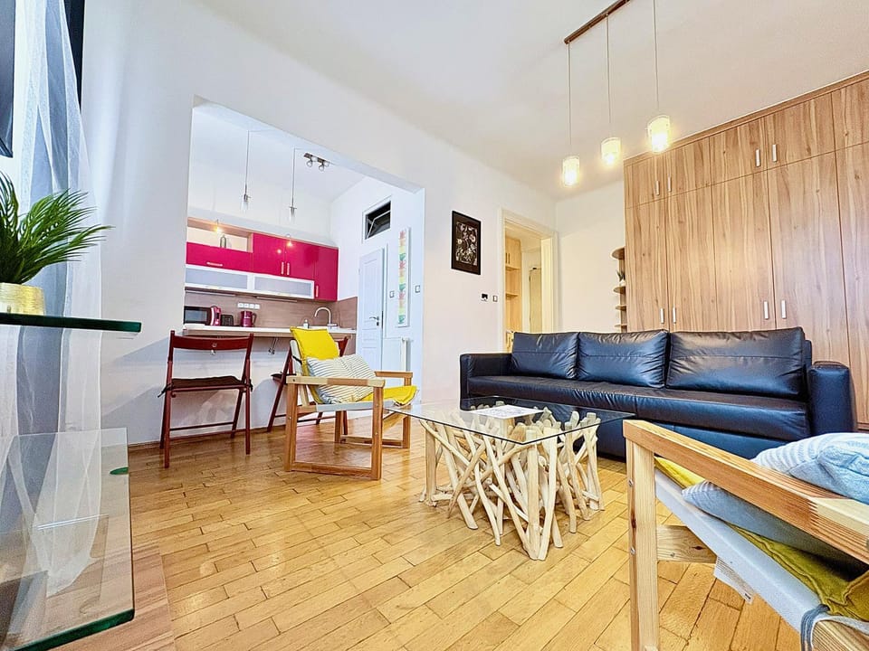 Living room, Photo of the whole room, Decorative detail, Seating area, Dining area, Area and facilities, Area and facilities