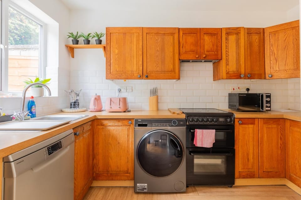 Beautiful 3BD Home in the Heart of Fulham Apartment in London