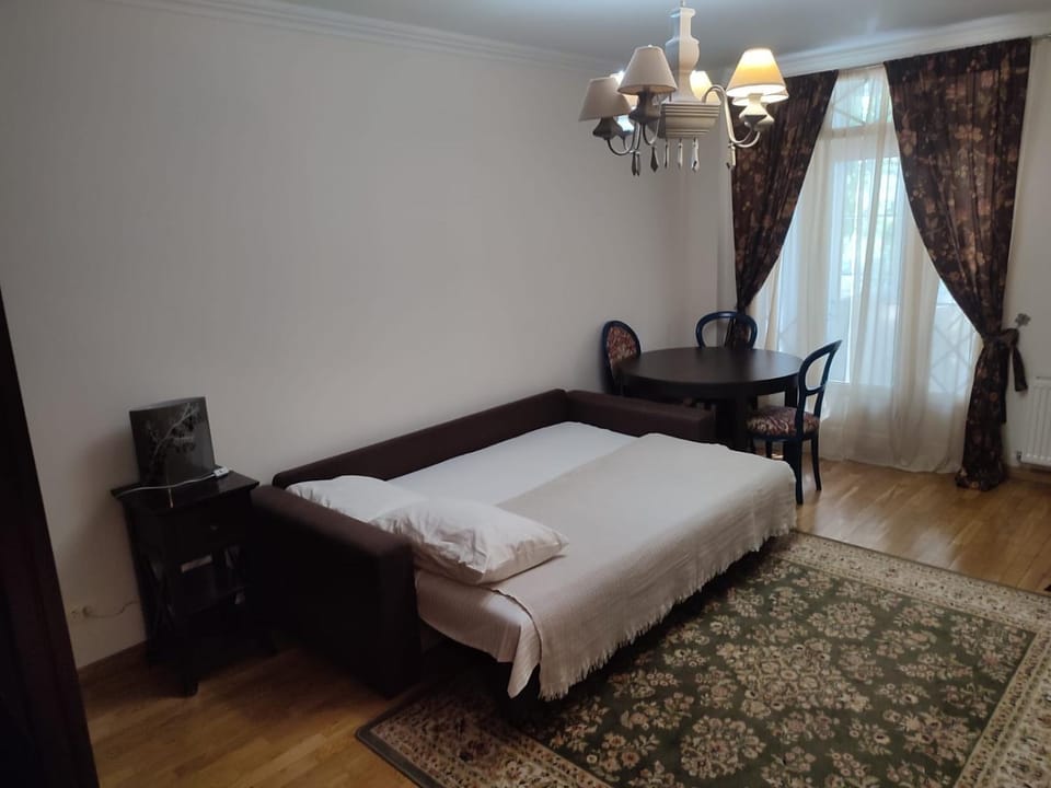 Cozy Chișinău City Centre 1-Bedroom Apartment Apartment in Chișinău