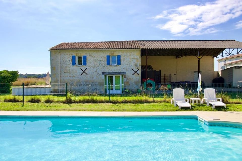 Property building, Patio, Game Room, Garden view, Pool view, Swimming pool, sunbed