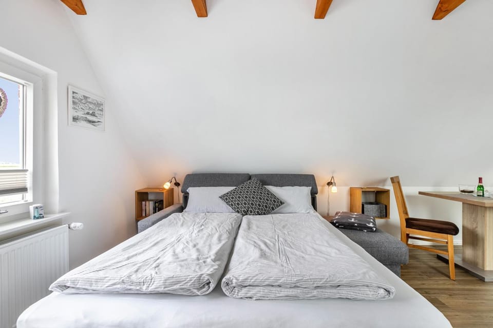 Living room, Bedroom