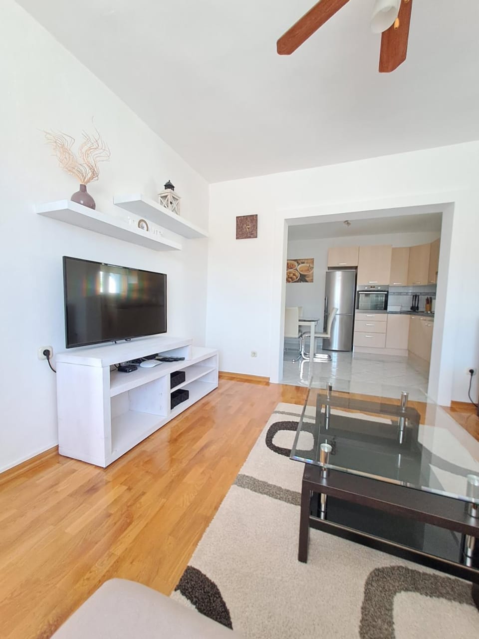 Communal lounge/ TV room, TV and multimedia, Living room, Seating area