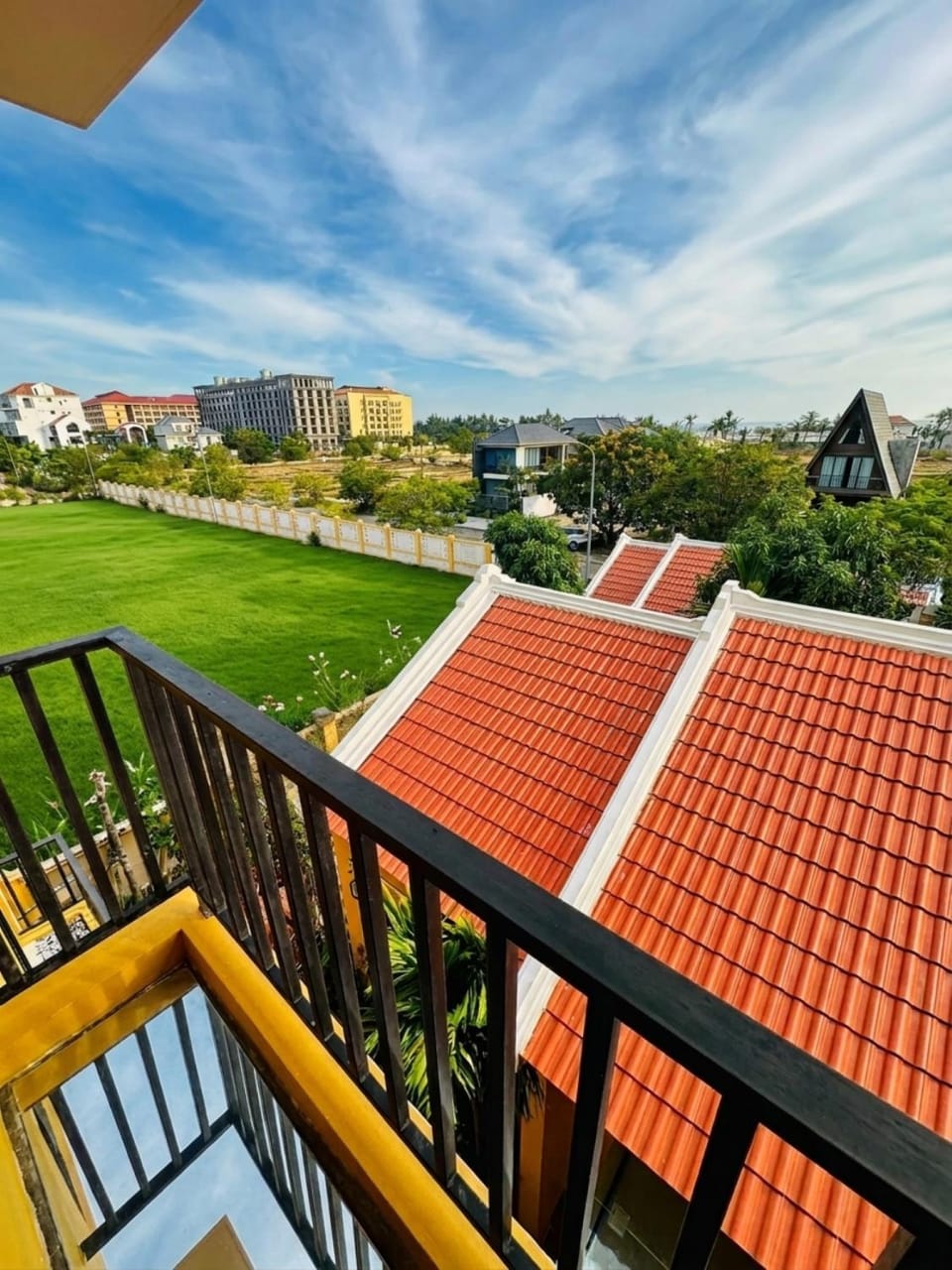 Property building, Day, Natural landscape, View (from property/room), Balcony/Terrace
