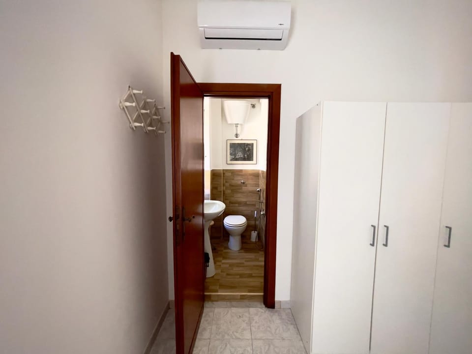 Columbus' House - Sea view Apartment in Anzio