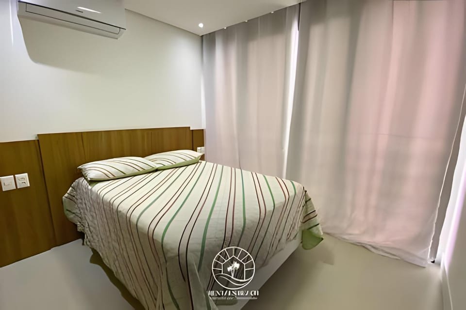Bed, Photo of the whole room, Bedroom, air conditioner