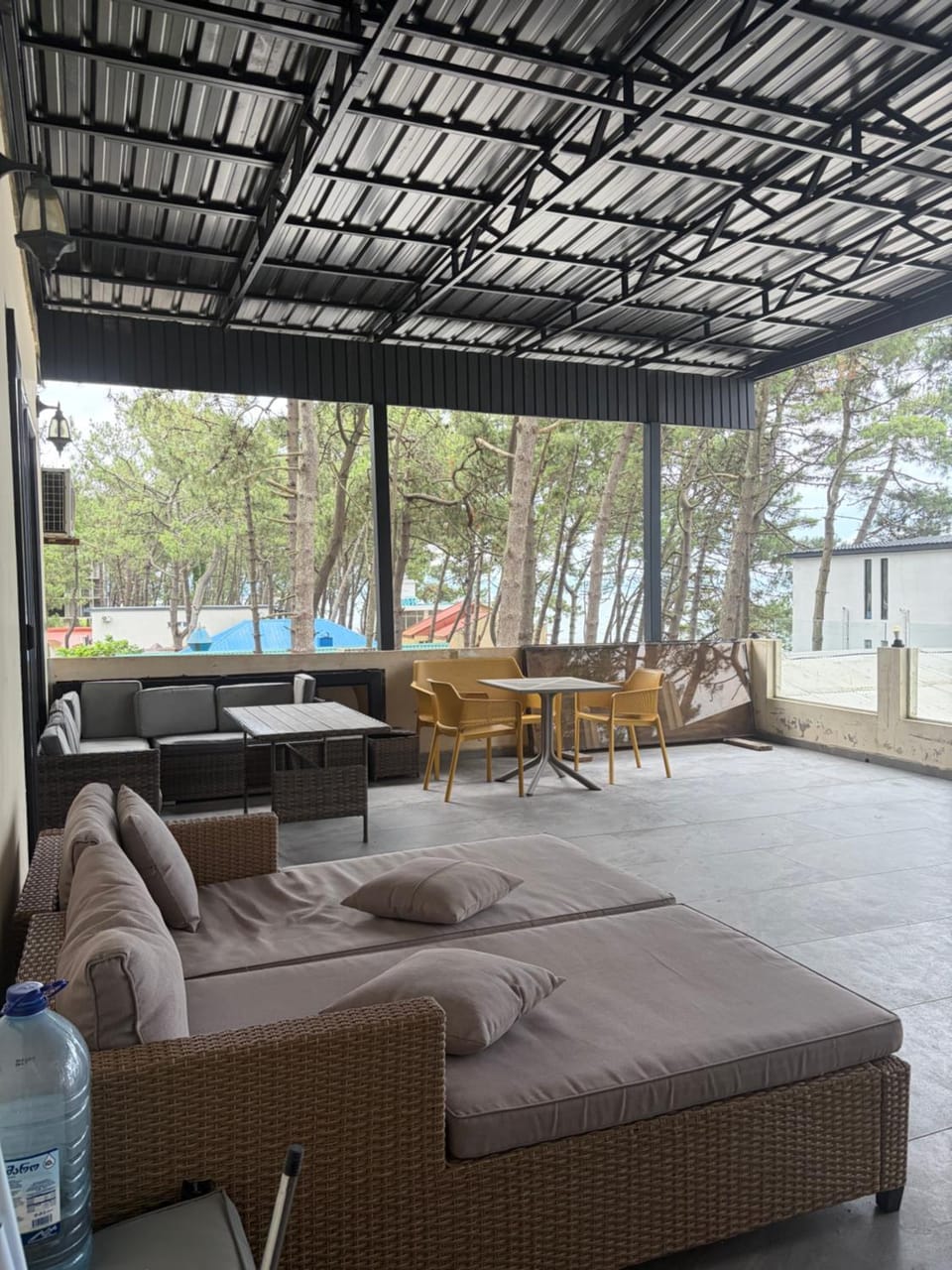 Mana-Mana Hotel in Georgia