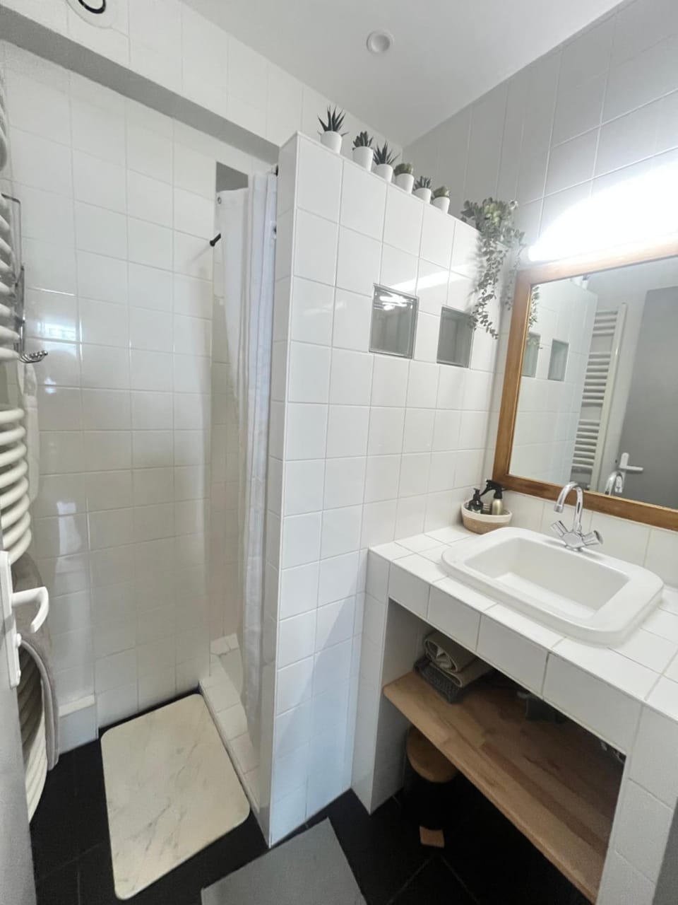 Shower, Bathroom, towels