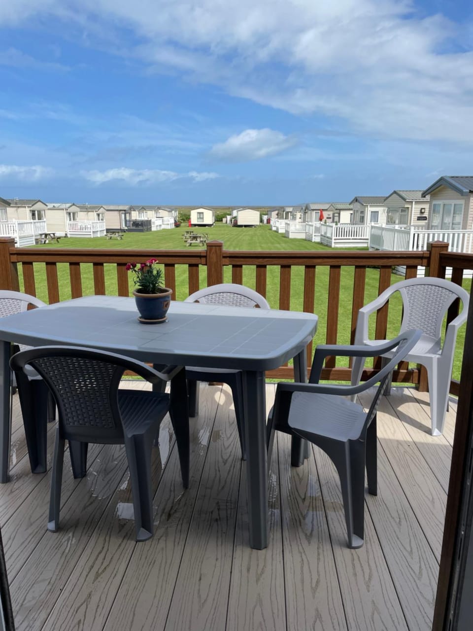 Much Loved Family Static Caravan Campground/ 
RV Resort in Westward Ho
