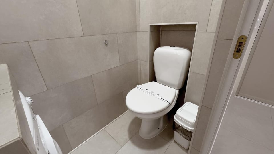 Toilet, Bathroom