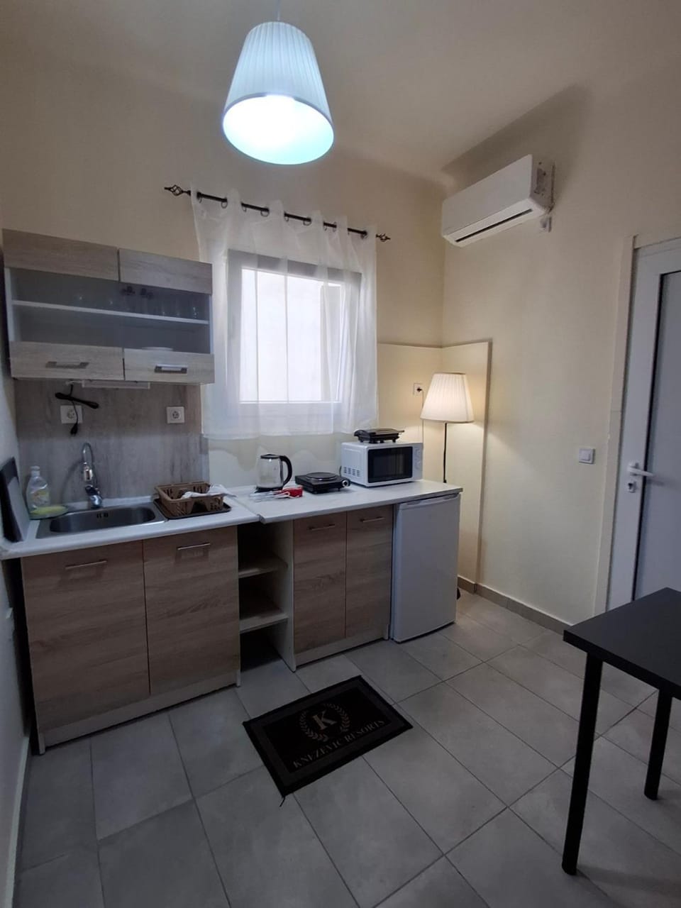 knezevic resorts 14 Apartment in Athens