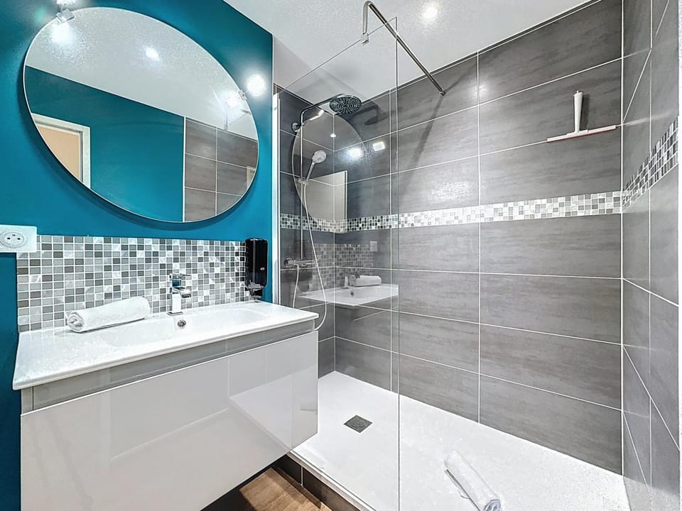 Shower, Bathroom, Bath