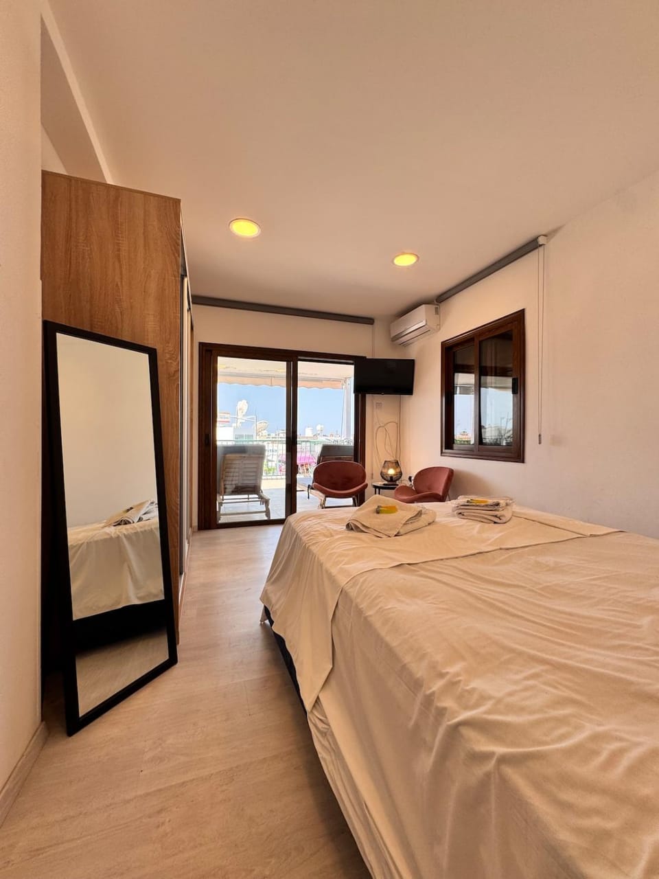 Bed, Photo of the whole room, Bedroom, towels, wardrobe