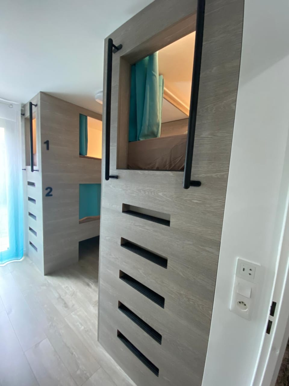 Lit 3 en 1ère Classe-Orly-T7-RER C&D Hostel in Île-de-France