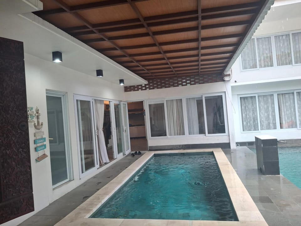 Queen Villa Jimbaran By Novita Villa in Kuta Selatan