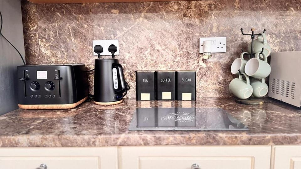 Coffee/tea facilities, Kitchen or kitchenette, toaster