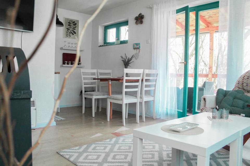 Kitchen or kitchenette, Living room, Dining area