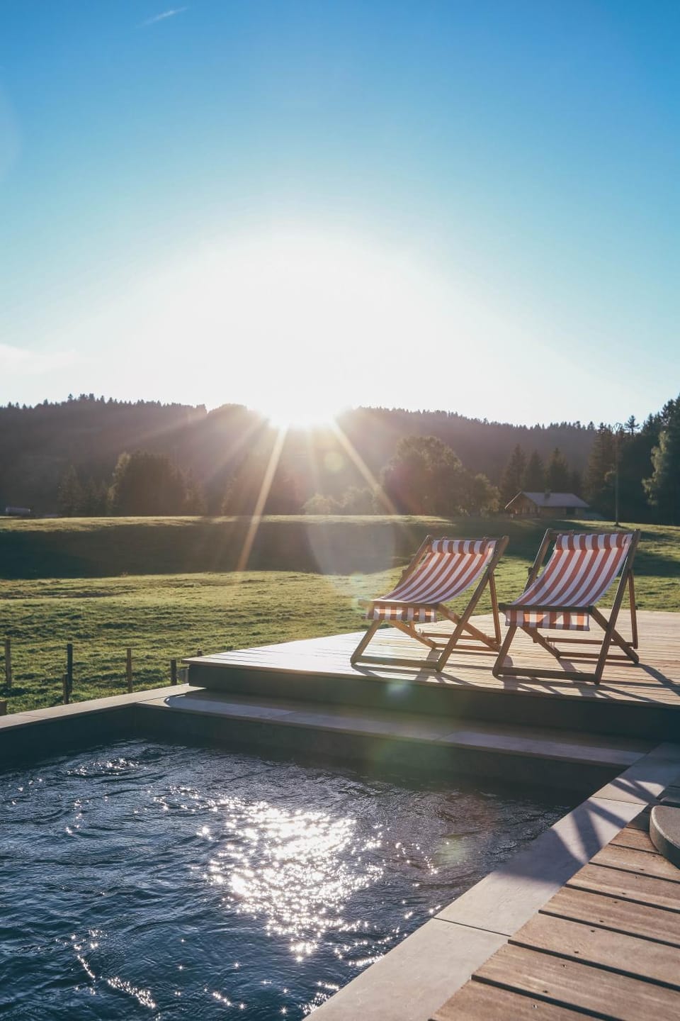 Swimming pool, sunbed