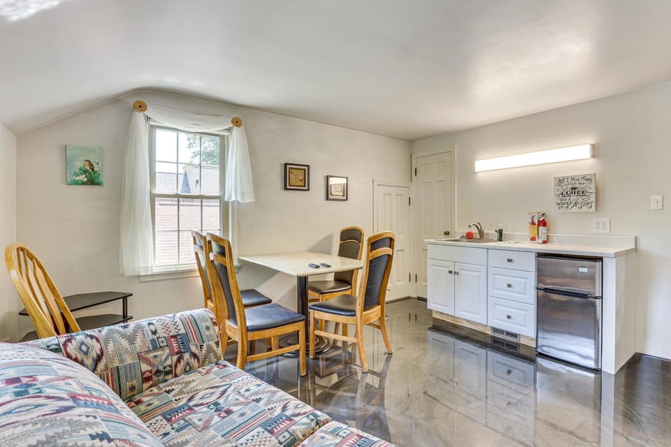 1 Mi to Dtwn Salem Apt with Garage Access! Apartment in Ohio