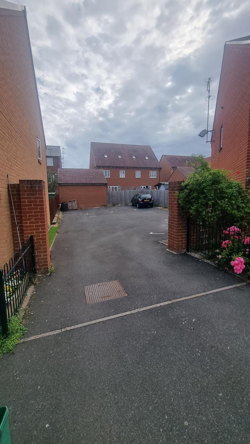 Cosy 2 bed house in Aylesbury House in Aylesbury