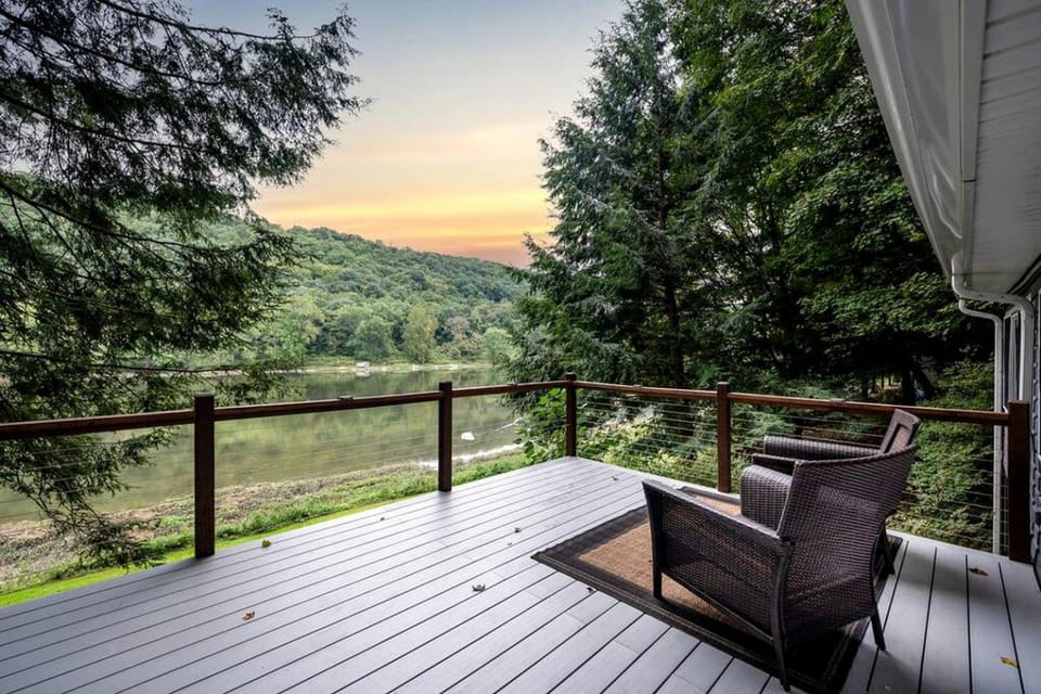 Scenic Retreat: Riverfront Cabin with Large Deck and Fire Pit in Emlenton, Pennsylvania Cabin in Allegheny River