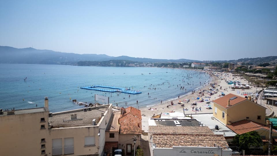 Day, Neighbourhood, Beach