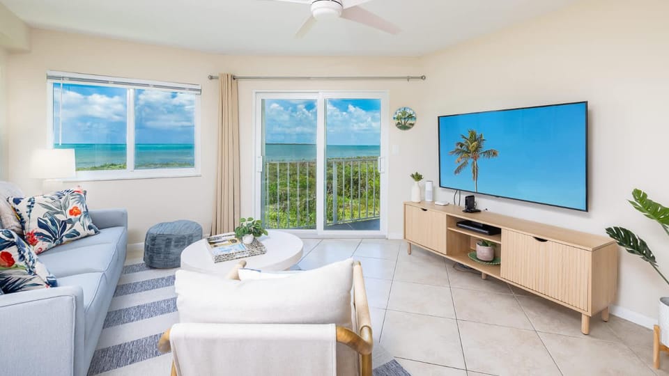 Marina and Ocean View 2 Bed 2 Bath End Unit 4201 House in Tavernier