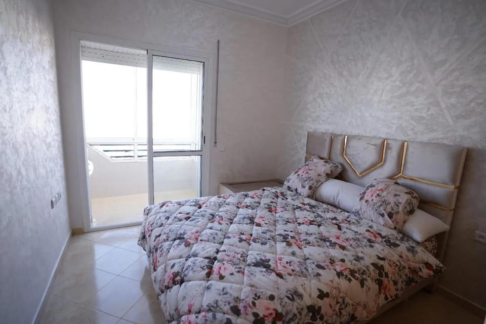 603 Apartment for rent in Martil, 2 bedrooms, balcony, pool Apartment in Tangier-Tétouan-Al Hoceima