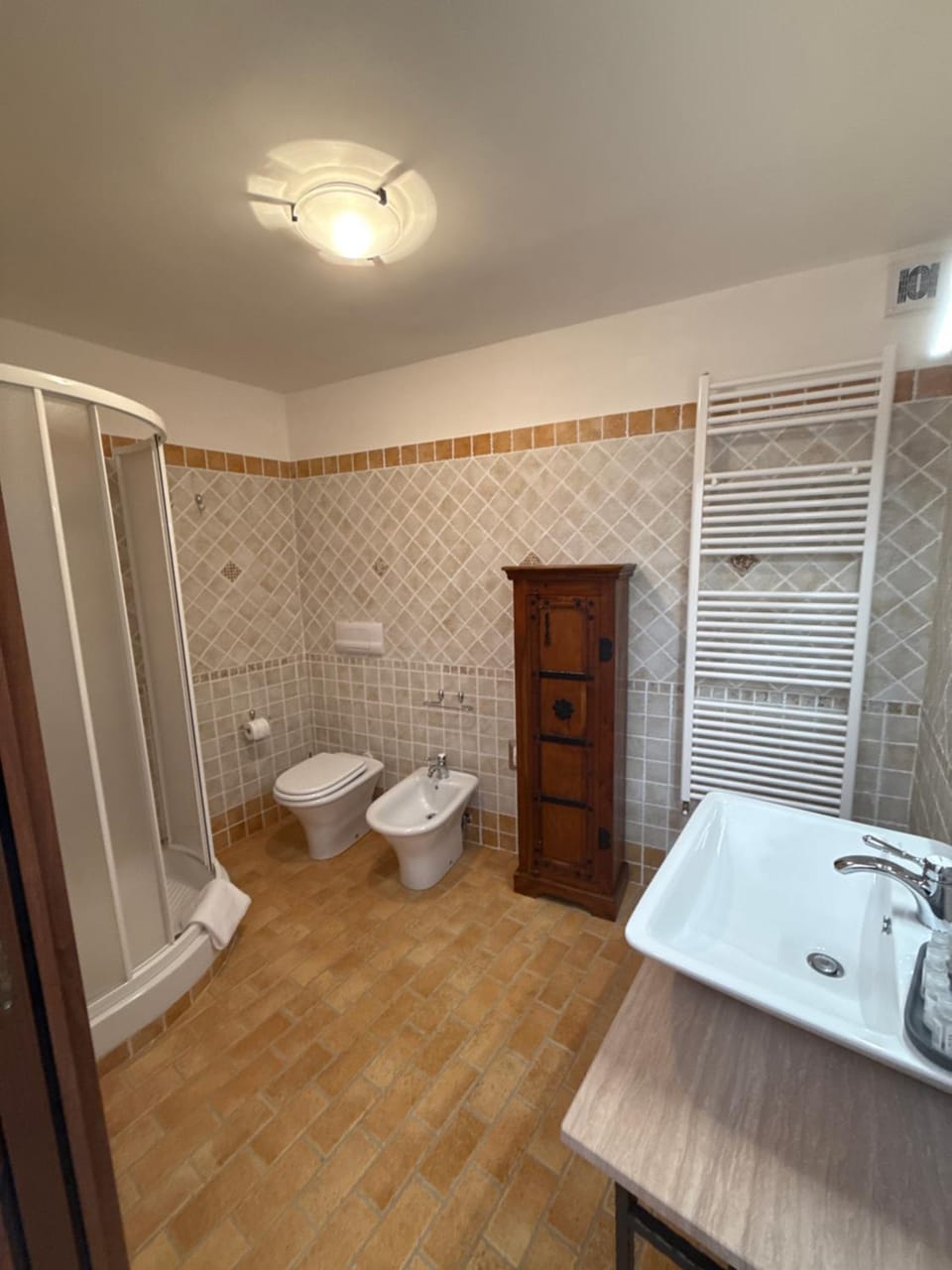 Toilet, Bathroom, bidet, towels